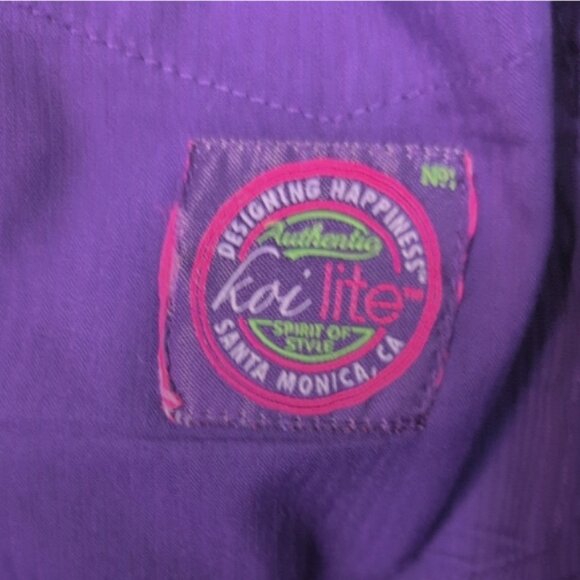 koi Lite Peace Women's 6-Pocket Stretch Scrub Pants - Dark Purple/ Grape - Picture 4 of 4